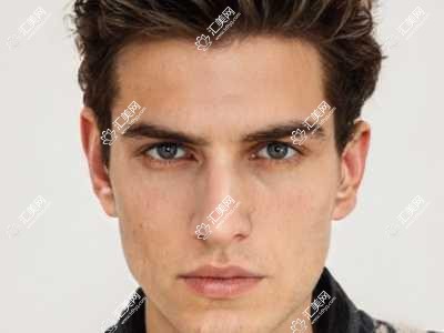 九江牙齿矫正与种植推荐专家：曹华珍、张鹏、肖梁，精通正畸种植美学修复